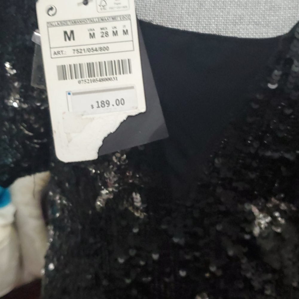 Dress - Picture 3 of 3